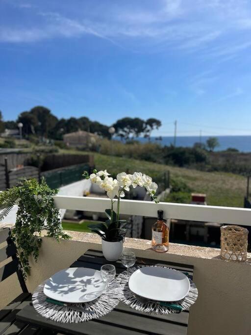Studio La Baie Des Anges Appartamento La Ciotat Esterno foto